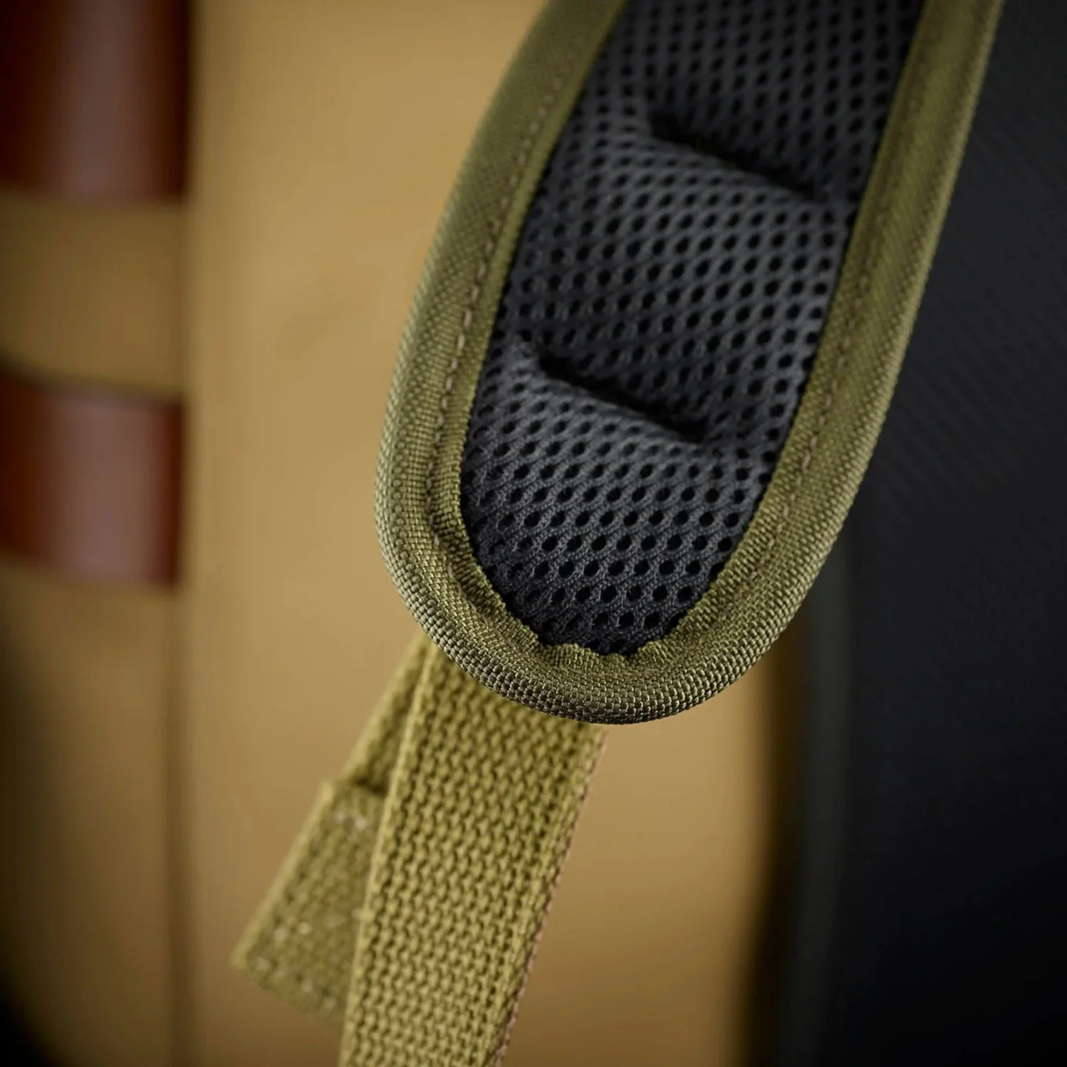 Billingham Rucksack 25 Black Canvas / Tan Leather - Image 10