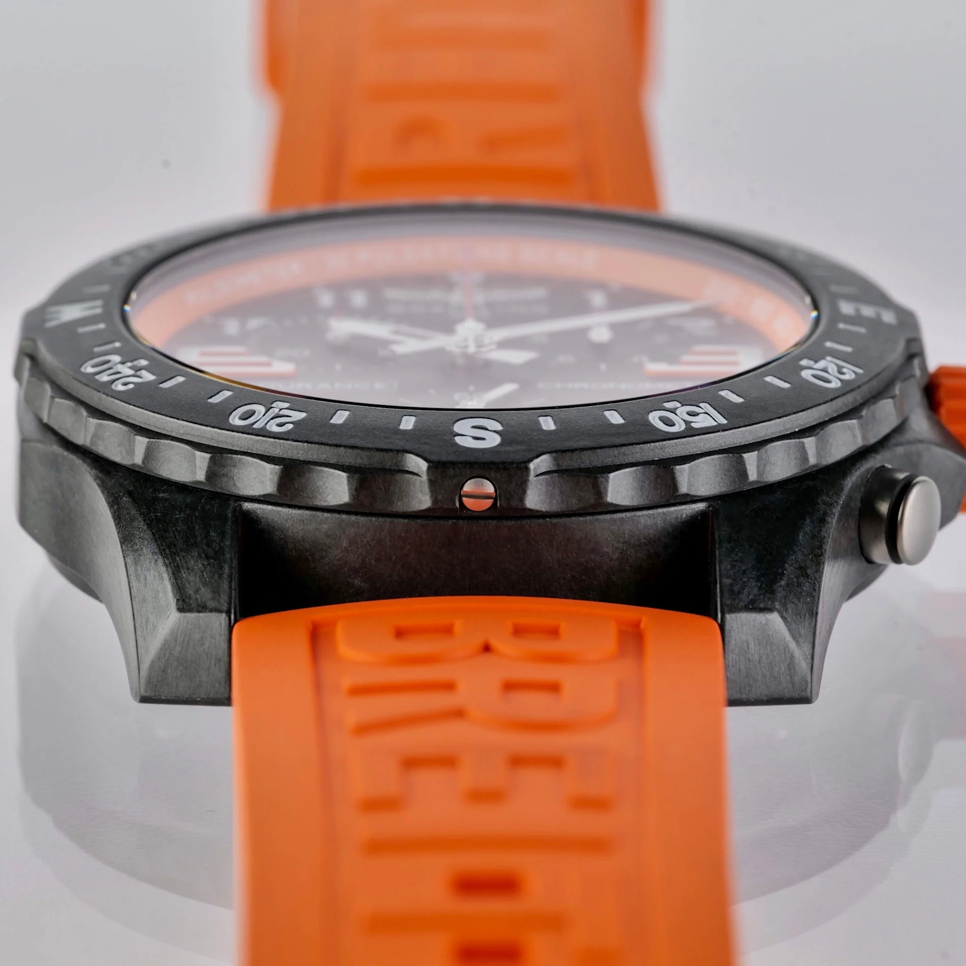 Breitling Endurance Pro, Orange Ref X82310  8016338 - Image 5