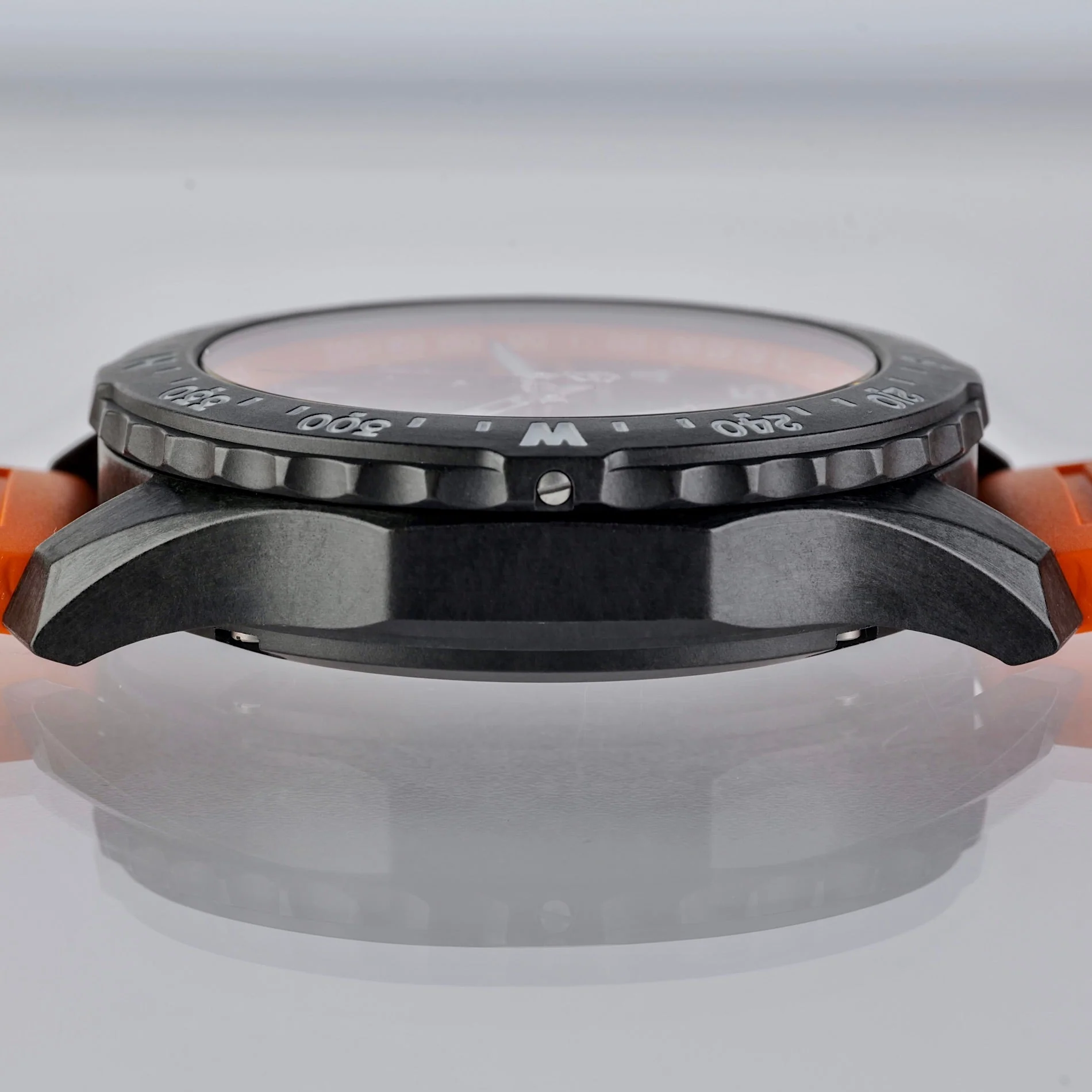 Breitling Endurance Pro, Orange Ref X82310  8016338 - Image 8