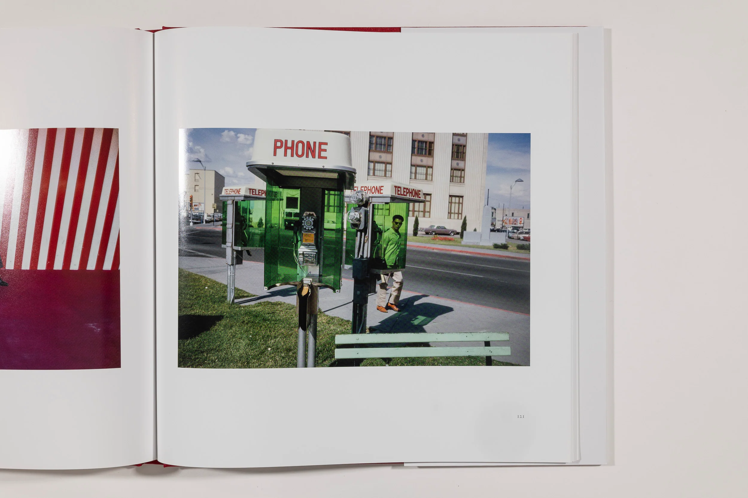 Garry Winogrand Color - Image 11