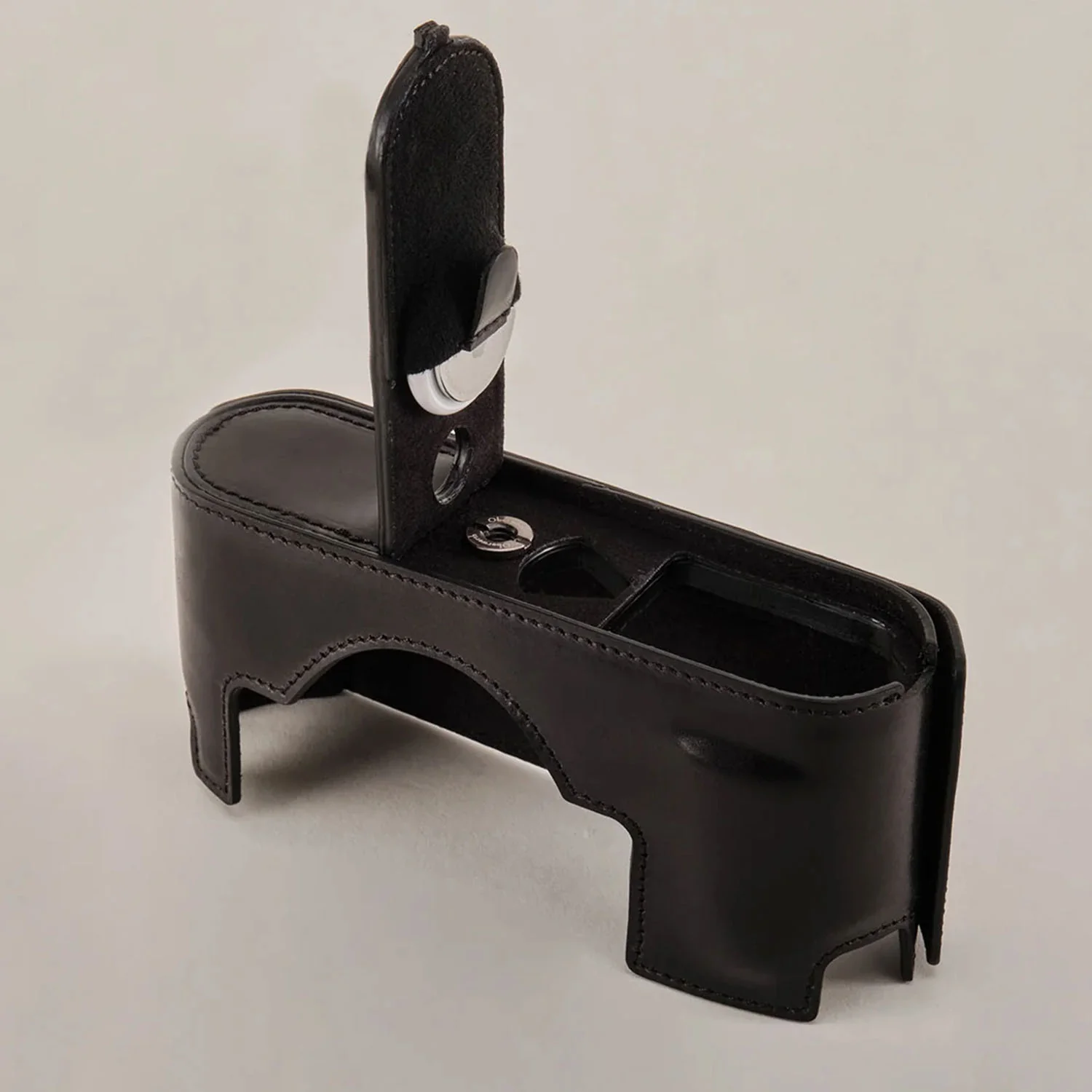 Oberwerth Black/Black Premium TagCase for Leica M11 - Image 3