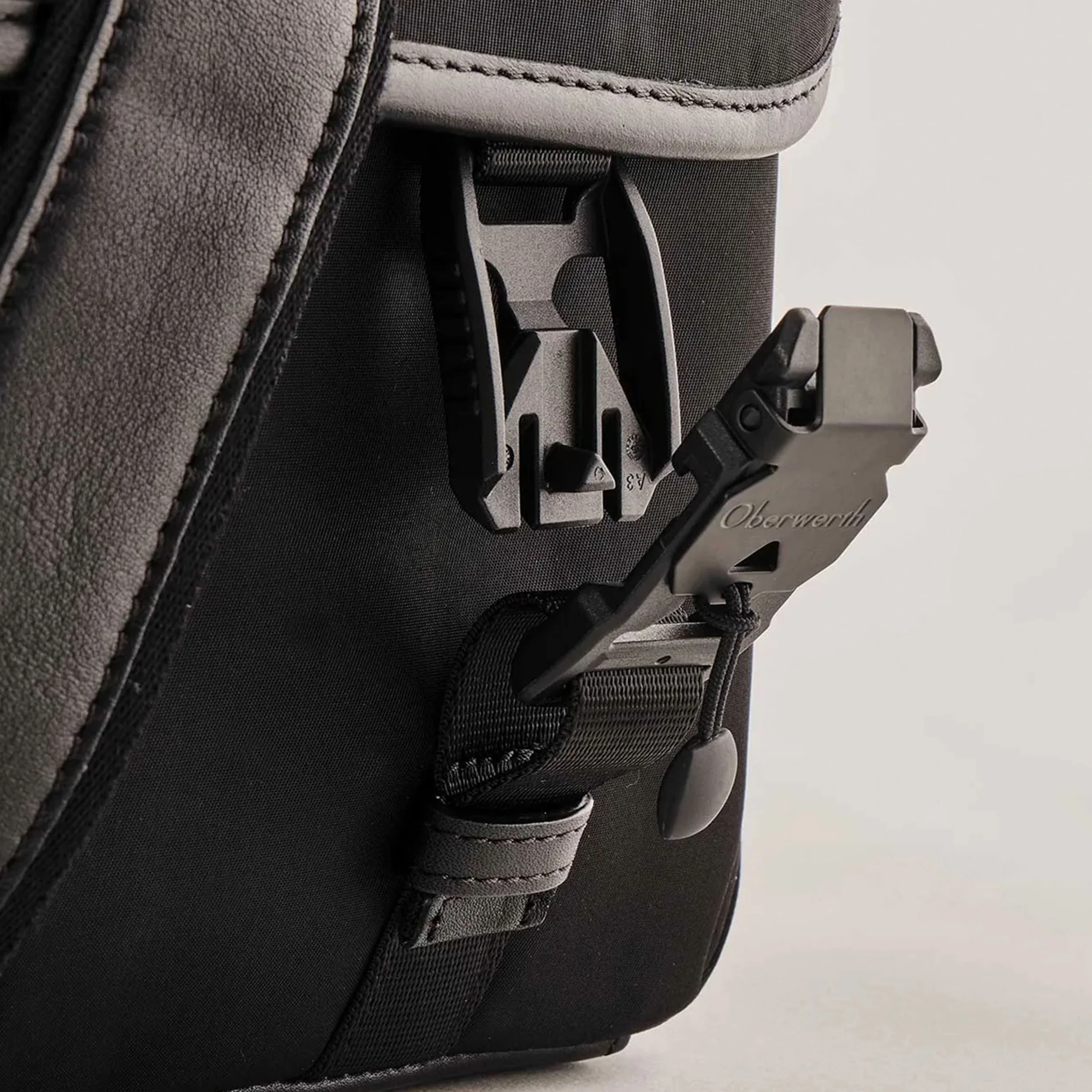 Oberwerth Relon Bag M - Black - Image 6