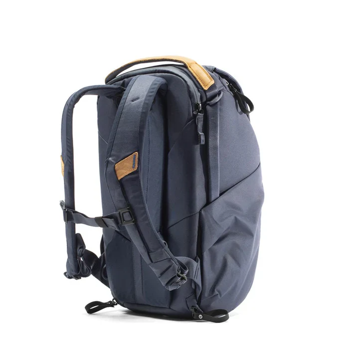 Peak Design Everyday Backpack 20L v2 - Midnight - Image 2