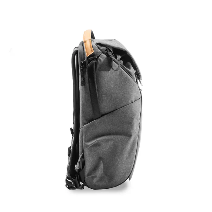 Peak Design Everyday Backpack 30L v2 - Charcoal - Image 3