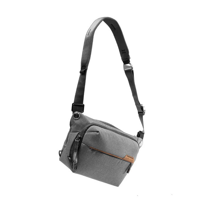 Peak Design Everyday Sling 10L v2 - Ash - Image 3
