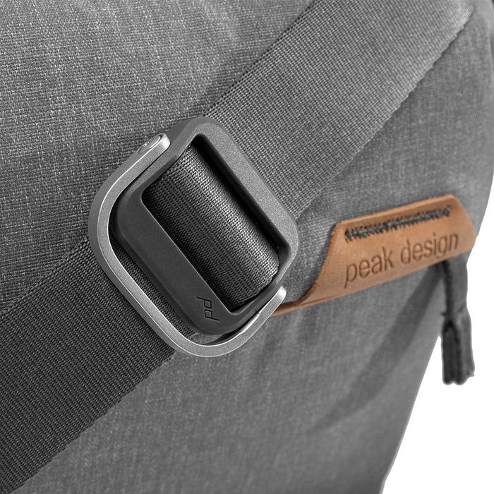 Peak Design Everyday Sling 10L v2 - Ash - Image 4
