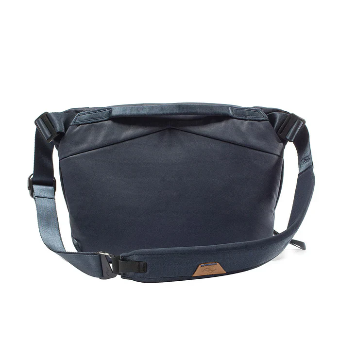 Peak Design Everyday Sling 6L v2 - Midnight - Image 2