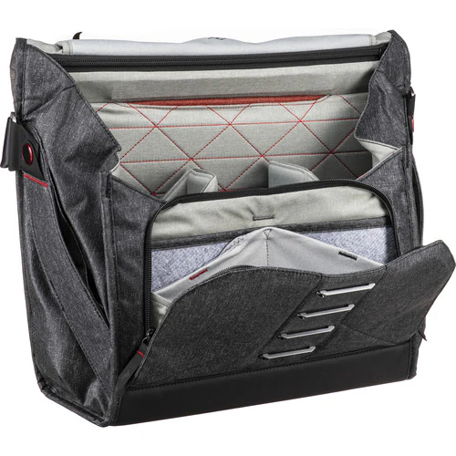 Peak Design The Everyday Messenger V1.2 15" - Charcoal - Image 4