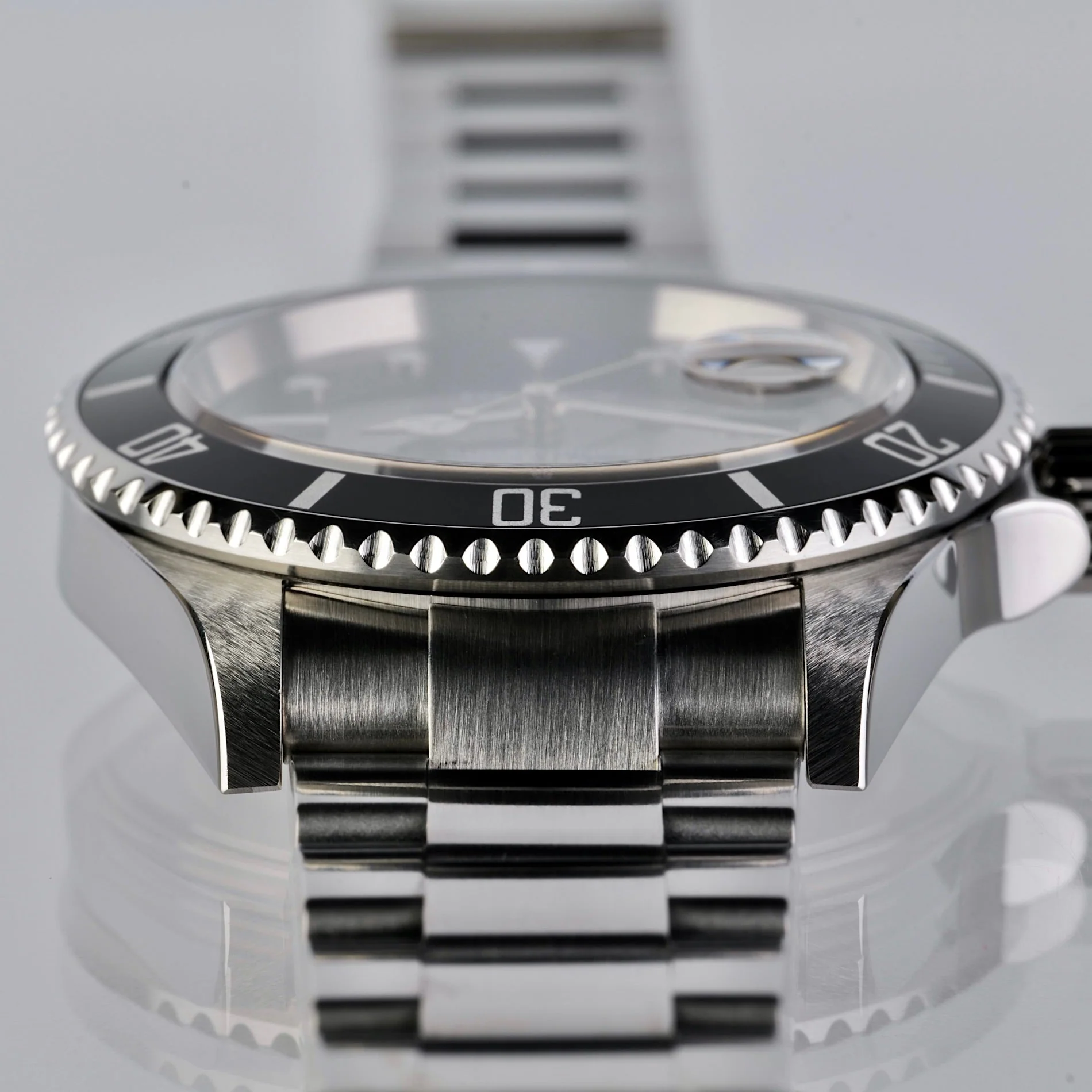Rolex Submariner Ref 16610, Boxed  Z459160 - Image 5