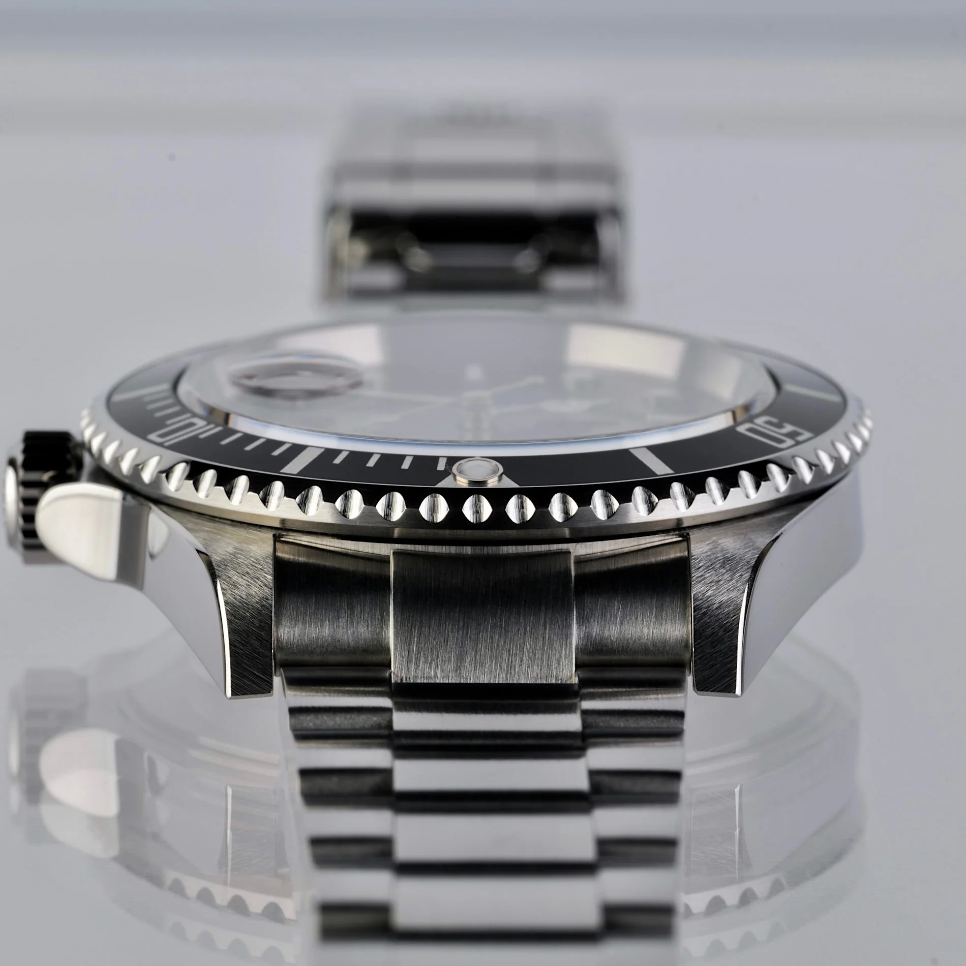 Rolex Submariner Ref 16610, Boxed  Z459160 - Image 9
