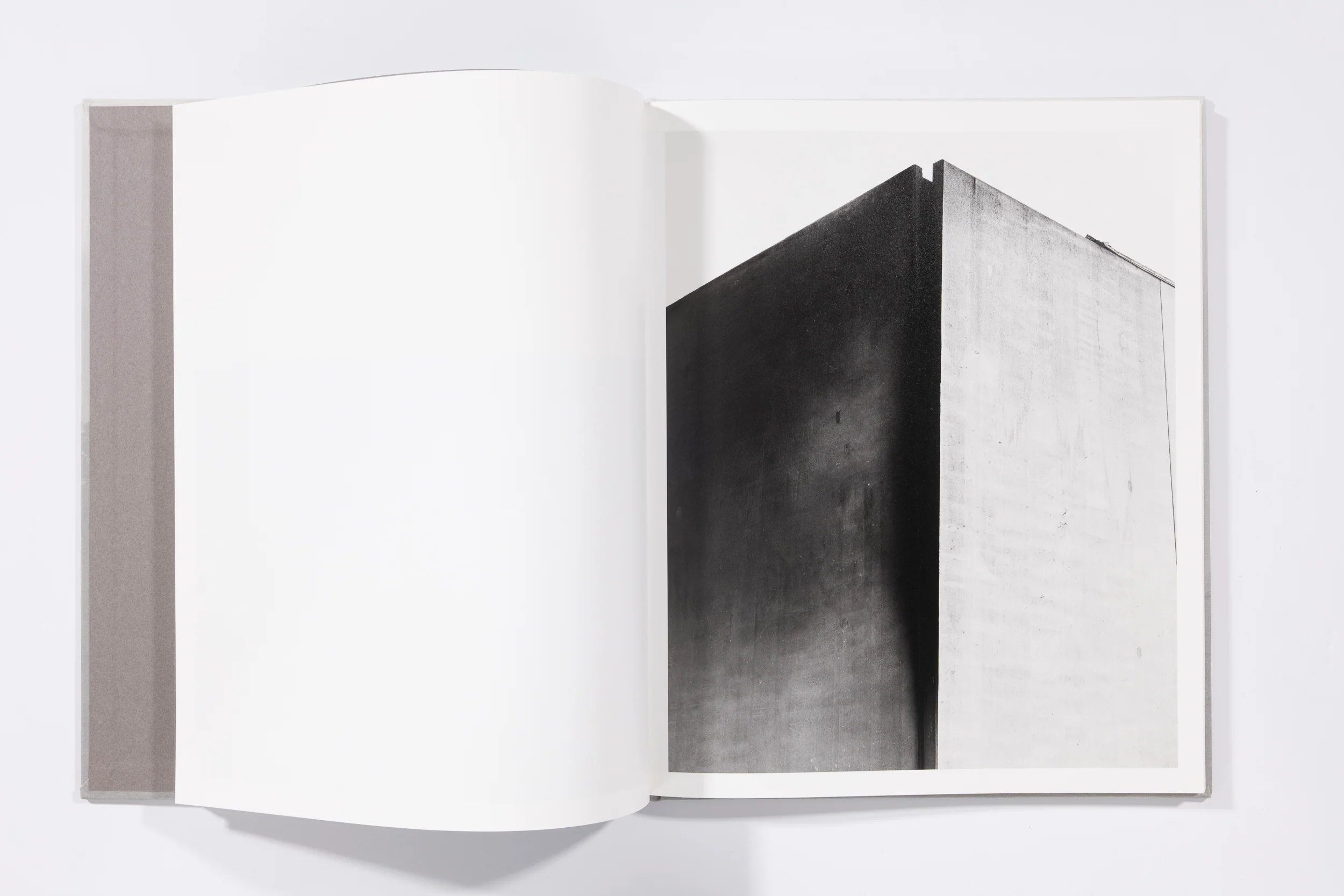 The Weight of Ash - Ian Bates - Image 2